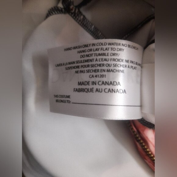 DanceInked - Women's Light Jacket - Roses - Size: M/L - Picture 6 of 7